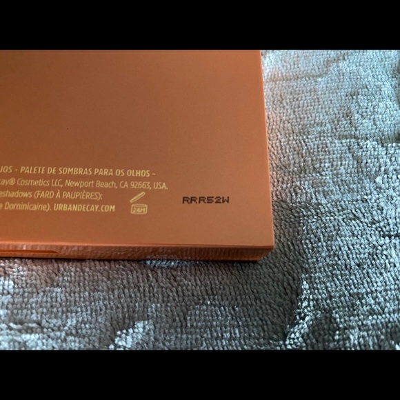 Urban Decay Heat Palette - Picture 4 of 4